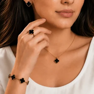 Black Clover Jewelry Set